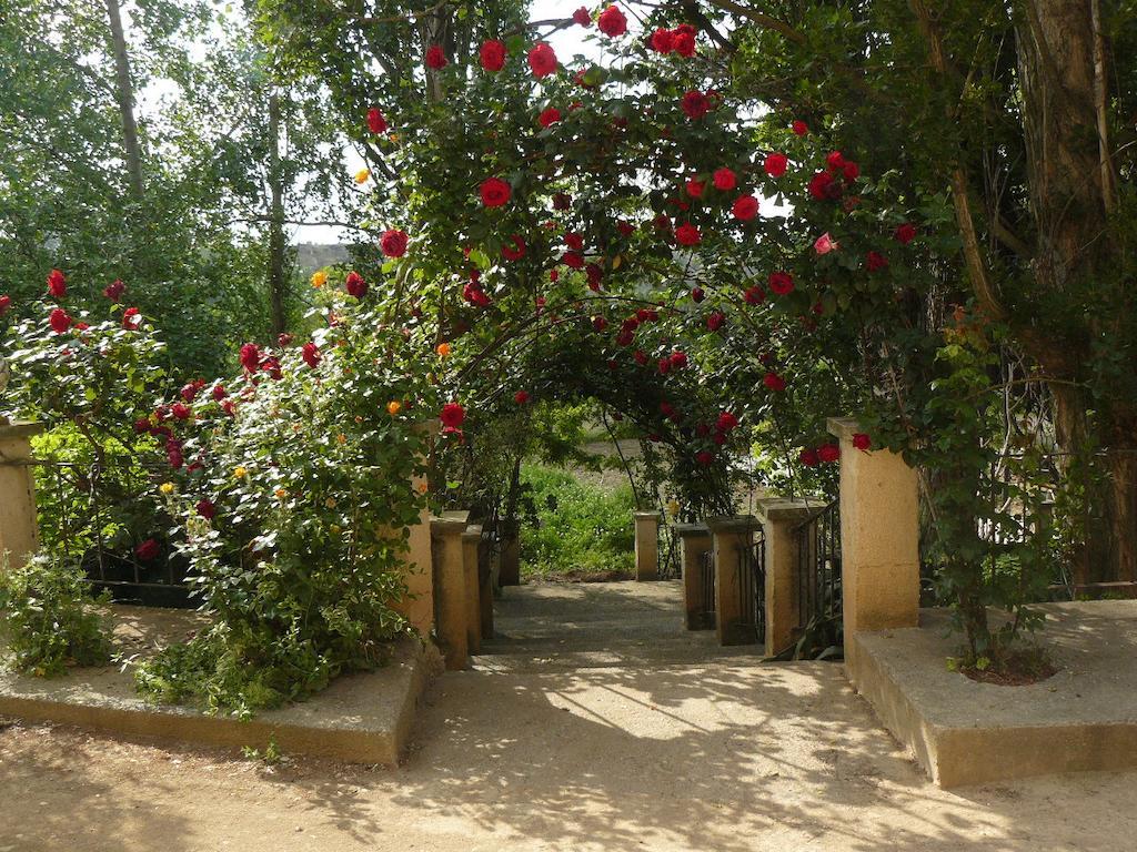 Casa Rural Torre De Campos Pension Ainzon Buitenkant foto